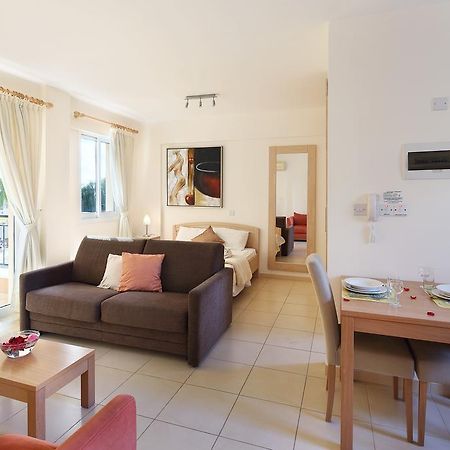 Adamou Gardens Leilighet Paphos Eksteriør bilde