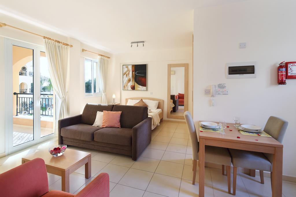 Adamou Gardens Leilighet Paphos Eksteriør bilde
